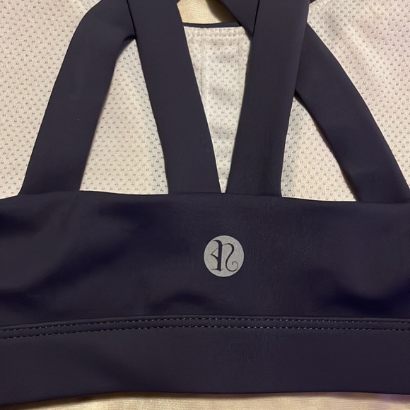 Criss-Cross Back Padded Strappy Sports Bra Med Support Yoga Bra Removable Cups - Picture 3 of 7